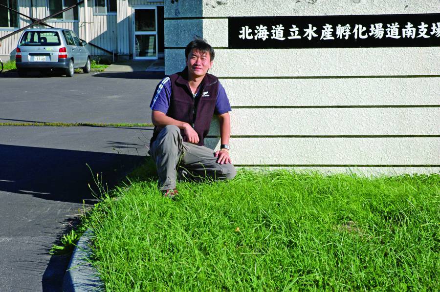 前往北海道立水產孵化場見習